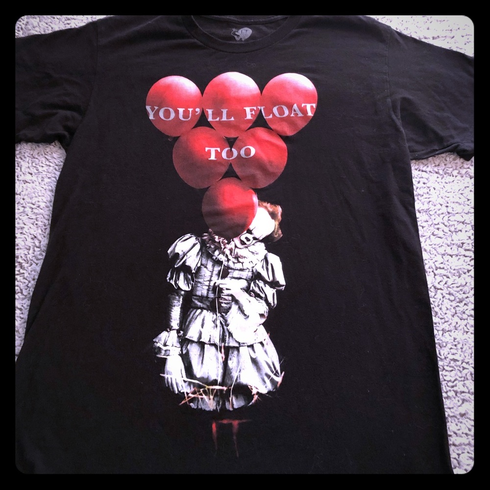 IT tee size Medium